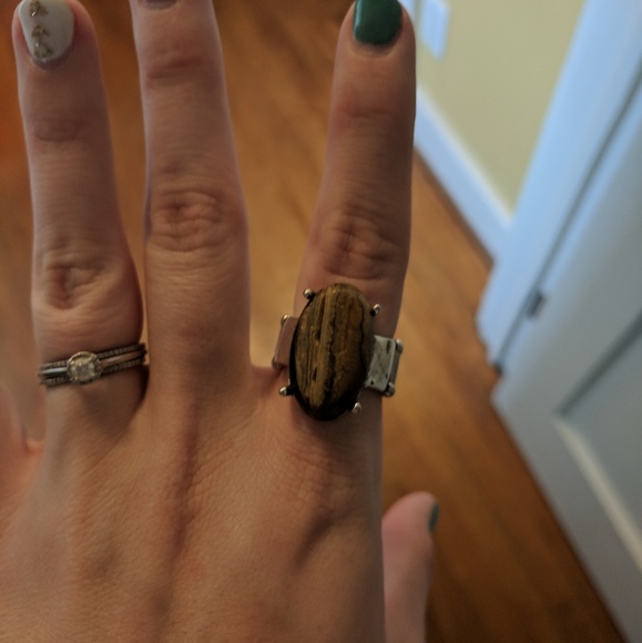 Wooden Stone Ring - Picture 1 of 2